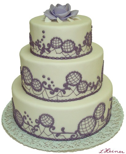 3 Stockige Hochzeitstorte Lila Rosa Rosen Spitze Icing 2